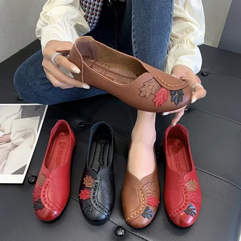 Дамски обувки от мека кожа; новост 2022 г.; летни лоферы; дамски обувки на равна подметка, без стягане; реколта модни кожени обувки; големи размери 42