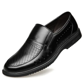 Дишаща кожена обувки за мъже, нови летни мъжки ежедневни сандали с изрезки, бизнес официалната обувки за бащи на средна възраст, мъжки обувки