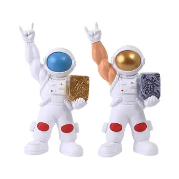 Модерна Фигурка астронавти Занаяти Статуя на космонавта от смола, за настолен декор